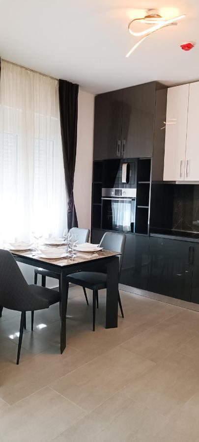 Eden Apartments Tivat Exterior photo