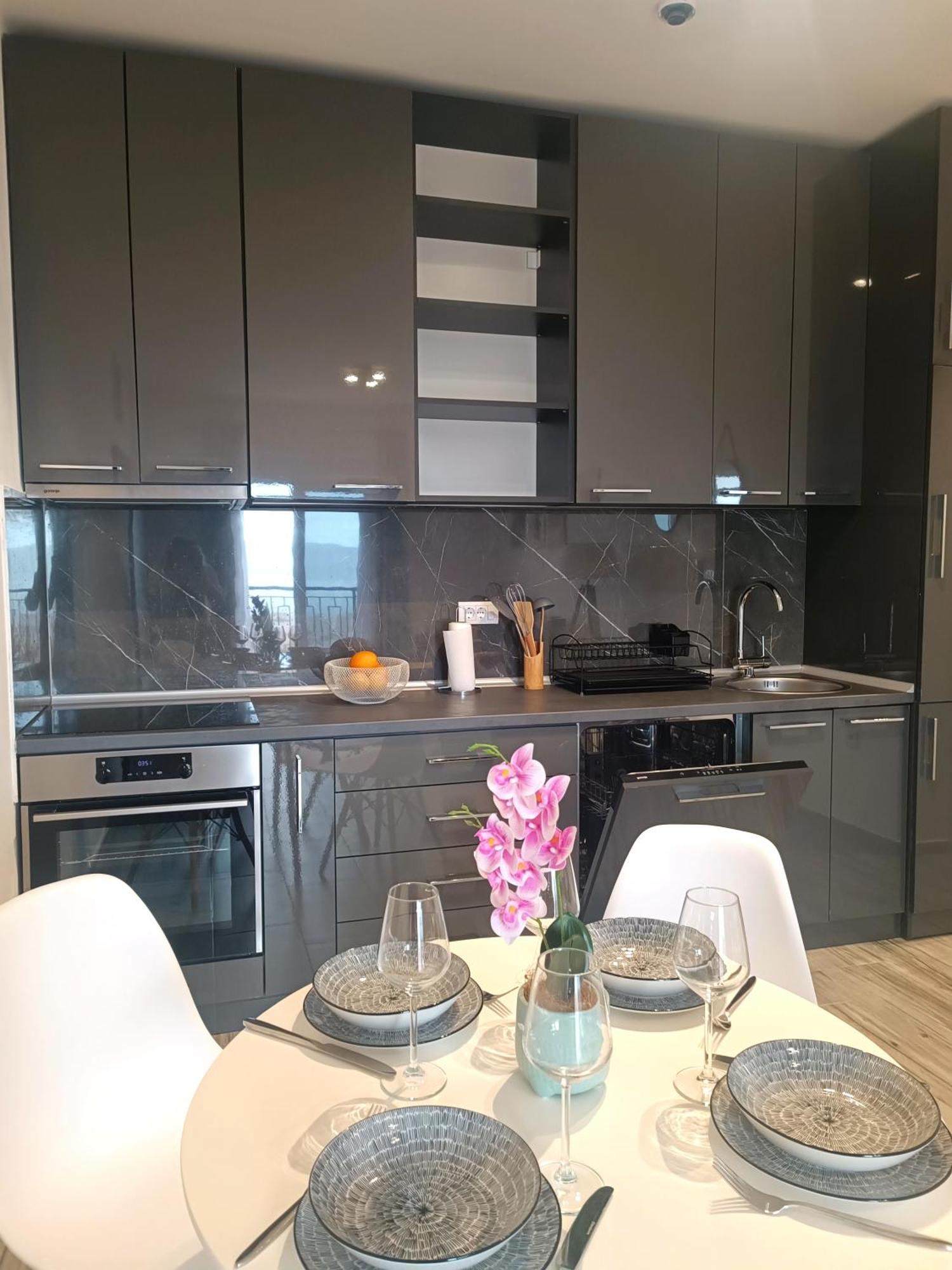 Eden Apartments Tivat Exterior photo